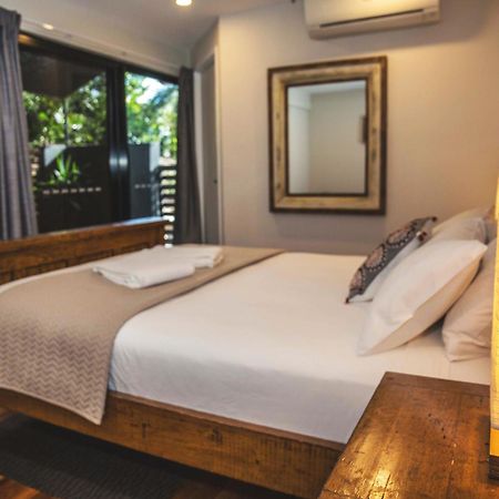 Airlie Guest House Еърли Бийч Стая снимка