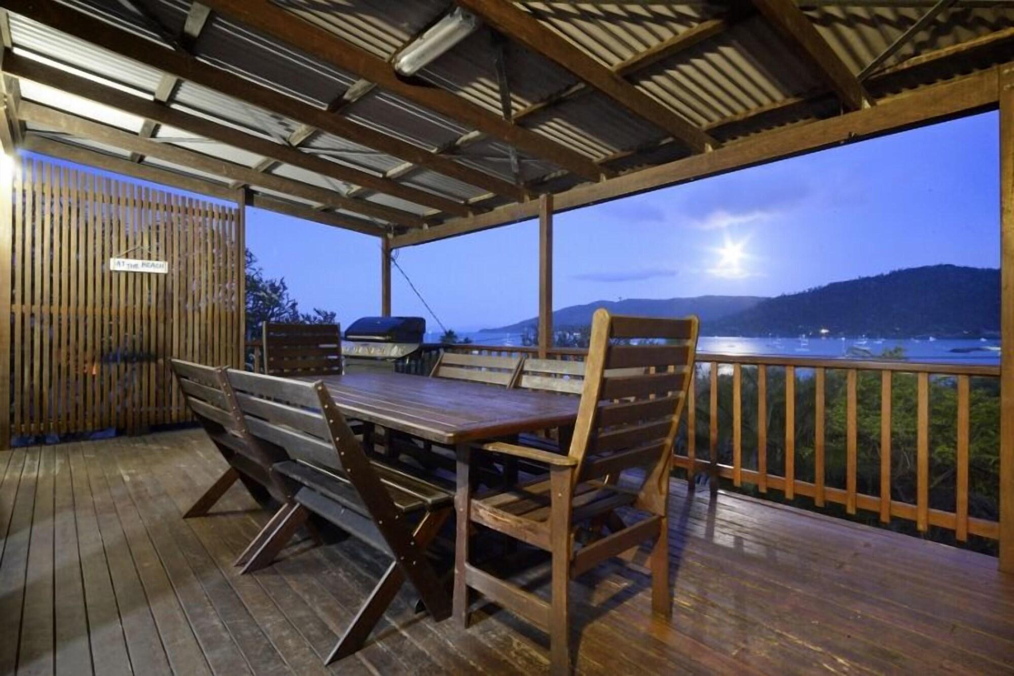 Airlie Guest House Еърли Бийч Екстериор снимка