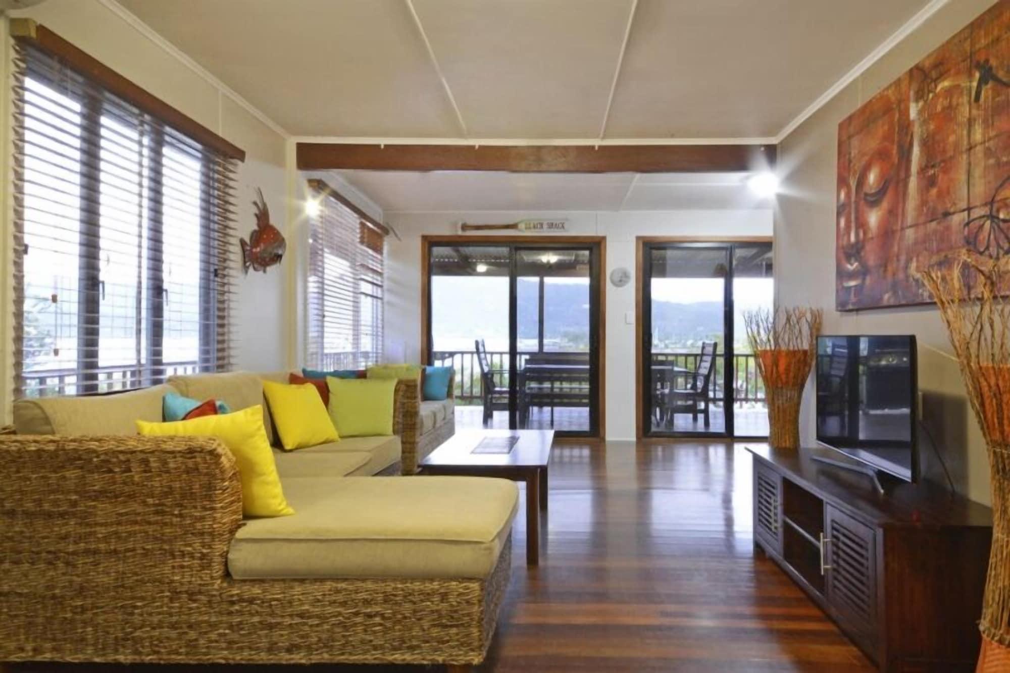 Airlie Guest House Еърли Бийч Екстериор снимка