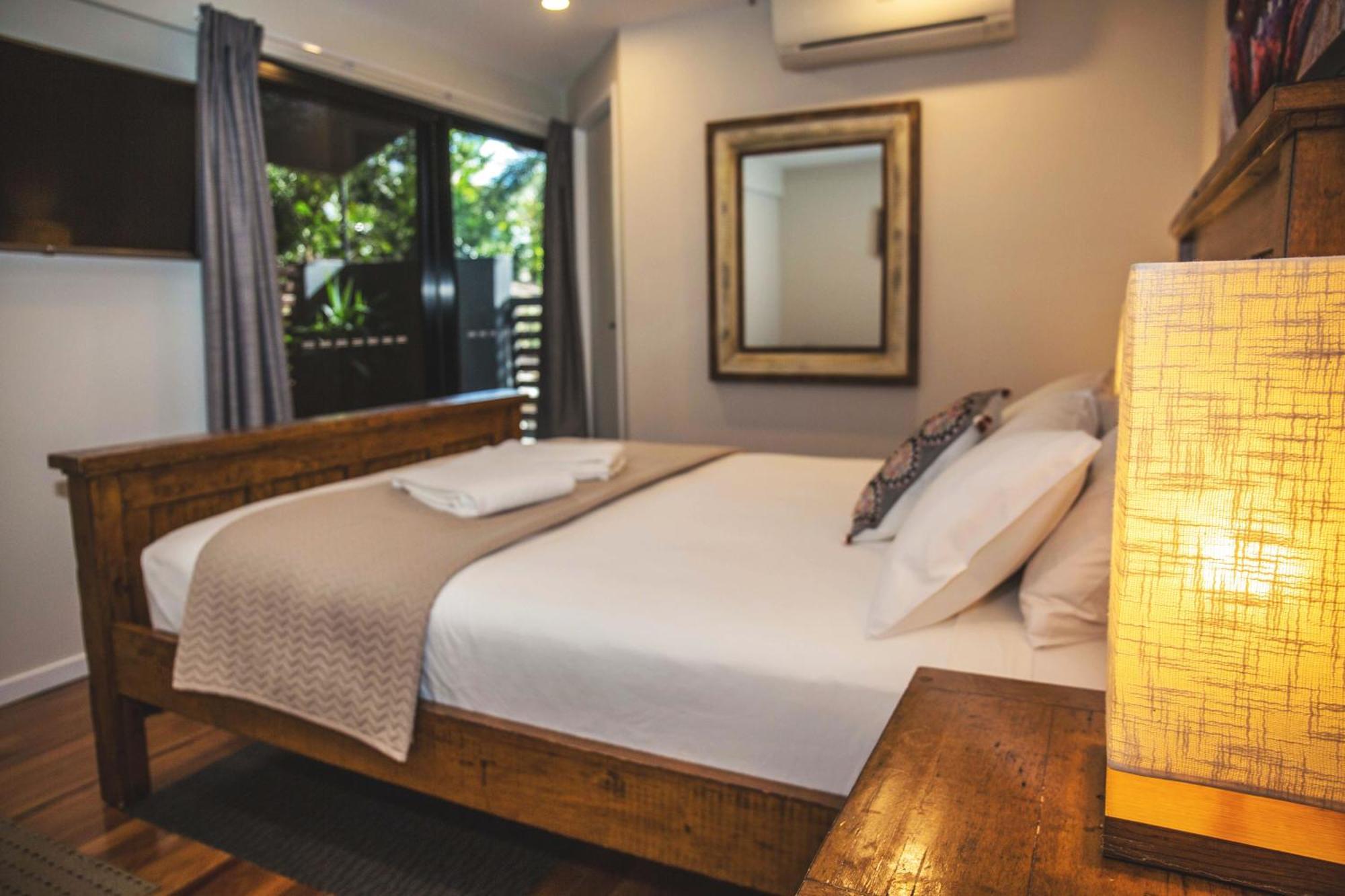 Airlie Guest House Еърли Бийч Стая снимка