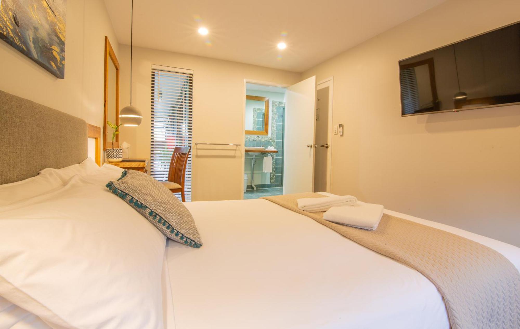 Airlie Guest House Еърли Бийч Стая снимка