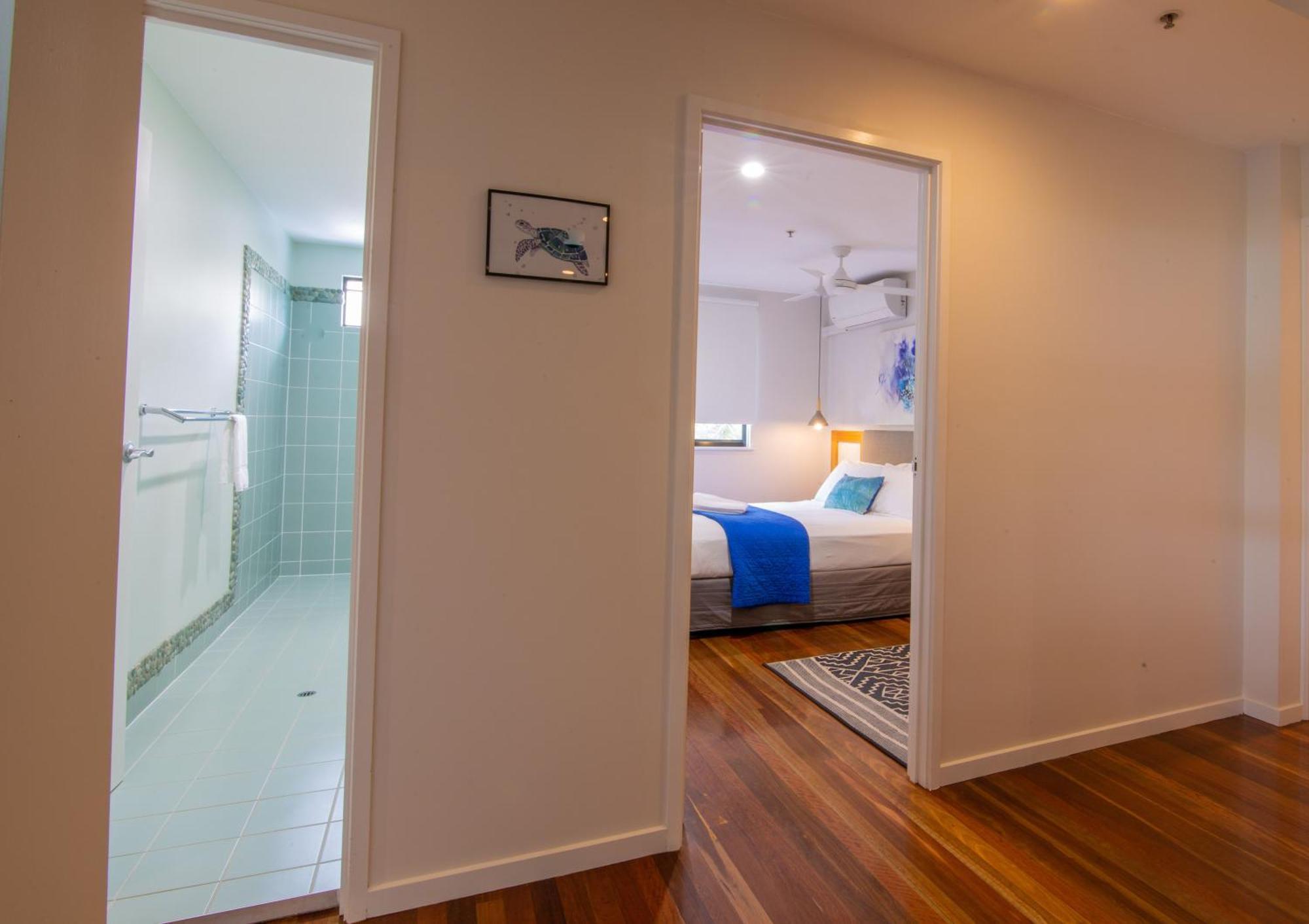 Airlie Guest House Еърли Бийч Стая снимка