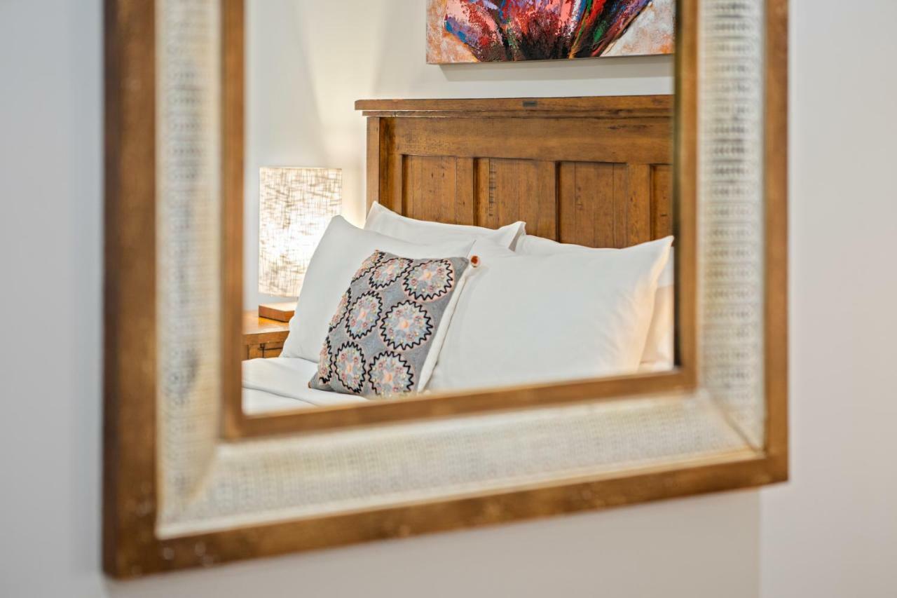 Airlie Guest House Еърли Бийч Стая снимка