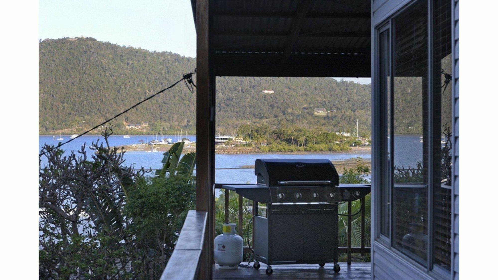 Airlie Guest House Еърли Бийч Екстериор снимка